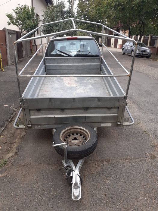 Vând Remorcă recent înmatriculată