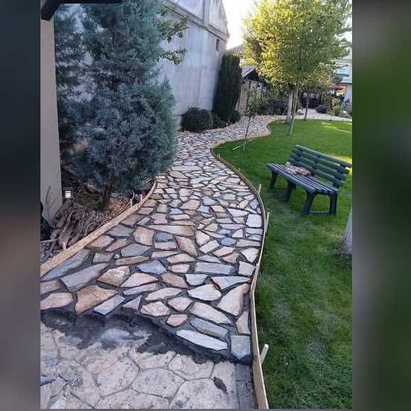 Piatră de Munte Rezistentă la Îngheț – Ideală pentru Alei și Garduri