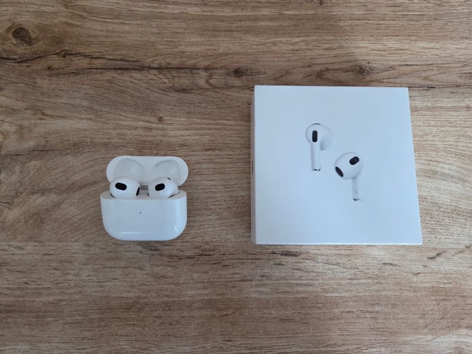 Продам наушники Iphone