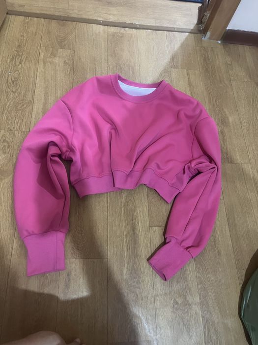 Продам две кофты остальное в подарок