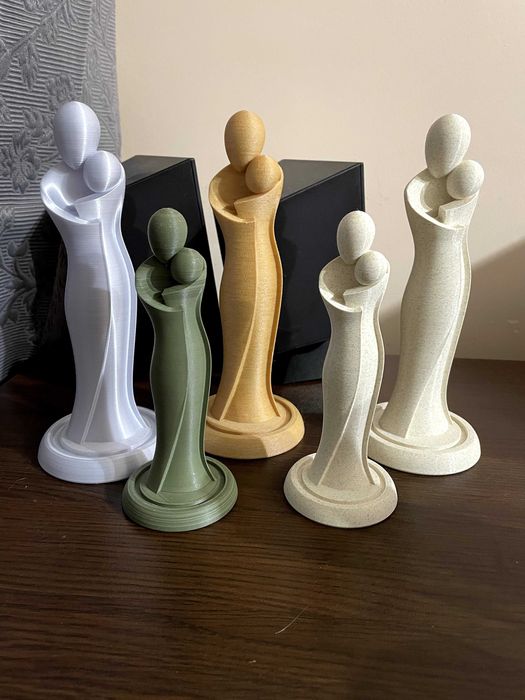 Статуетка "Майчина Прегръдка", подарък/майка