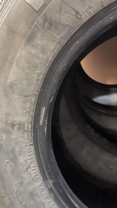 Продам шипованный шины