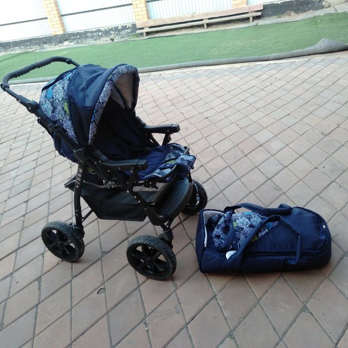 Продам коляску для мальчика