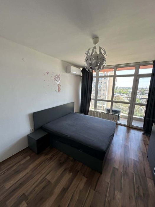 Дава се под наем Двустаен апартамент в Пловдив, Гагарин - 70 кв.м за 430 € - Снимка #2