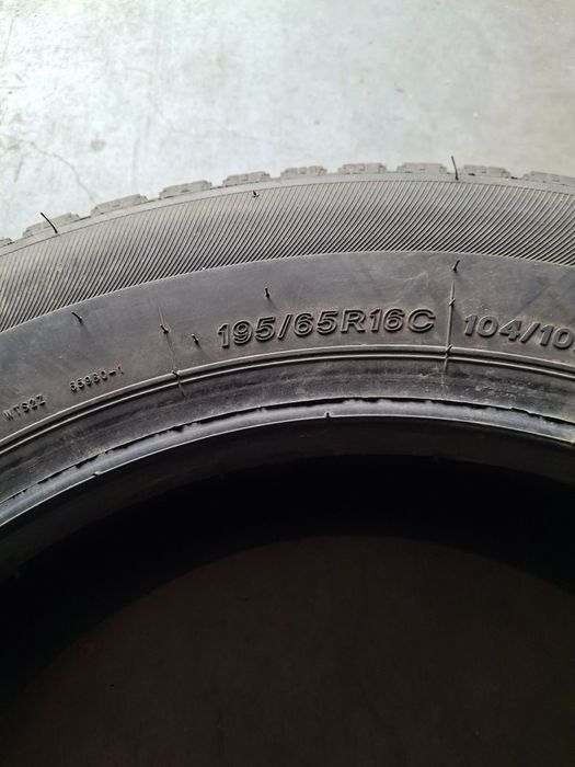 2 Anvelope M+S 195 65 r16C Lassa