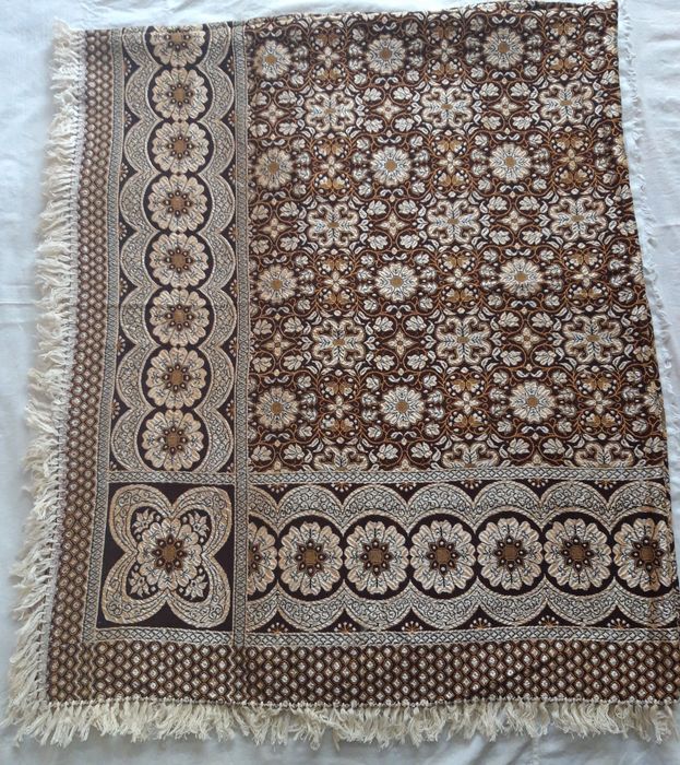 Продам  скатерть