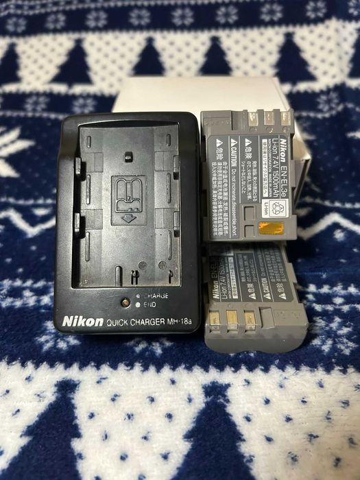 Nikon D300S + 18-70 DX VR + CF card + зарядно + 2 бр батерии Nikon