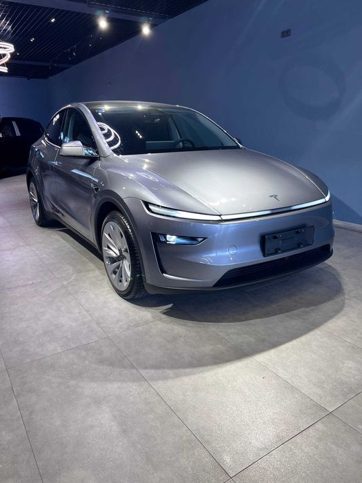 Tesla Model Y 2025 New Model 1 yil garantiya bilan