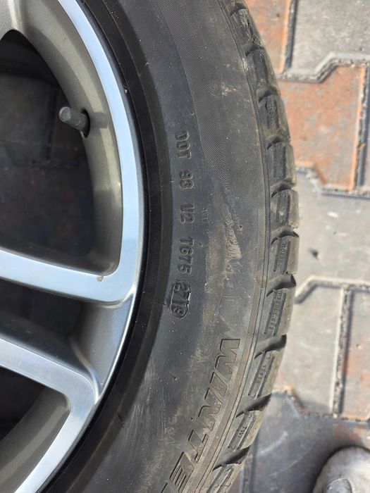 продавам гуми с джанти спорт пакет  18 за w222