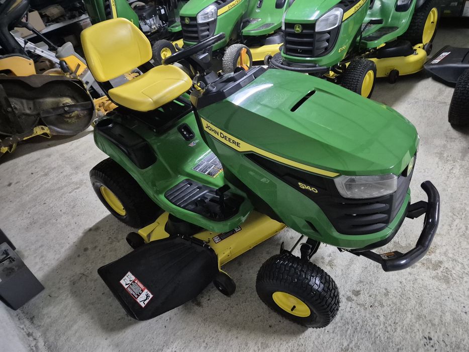 John Deere  22 CP Tractoras de tuns iarba gazon Import USA