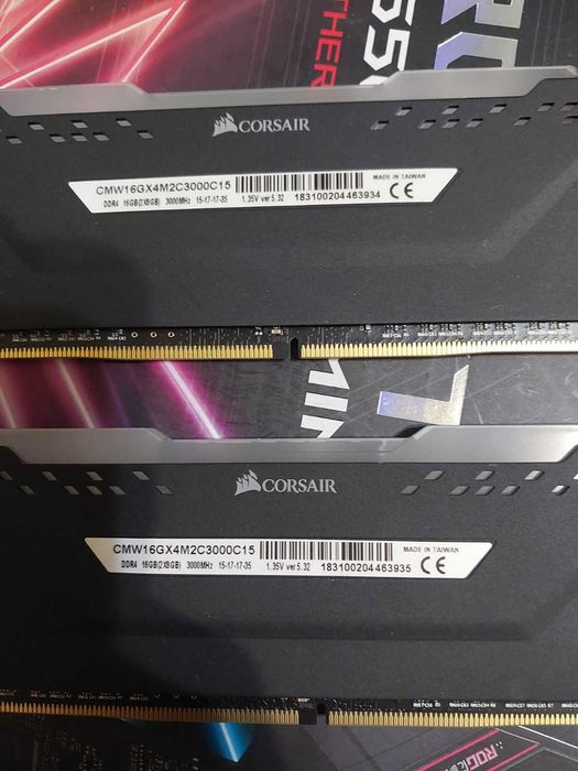 16GB 3000Mhz CL15 Corsair Vengeance RGB PRO