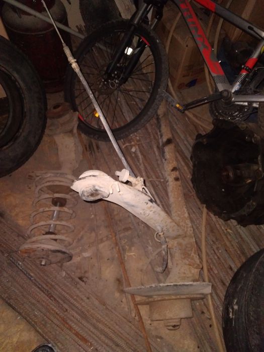 Запчасти вуди 100  2.3 селедка