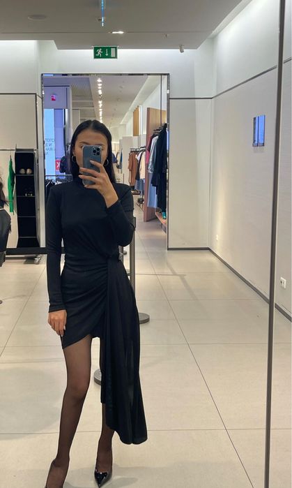 Платье черное Zara