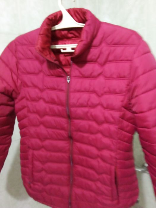 Продам женские куртки