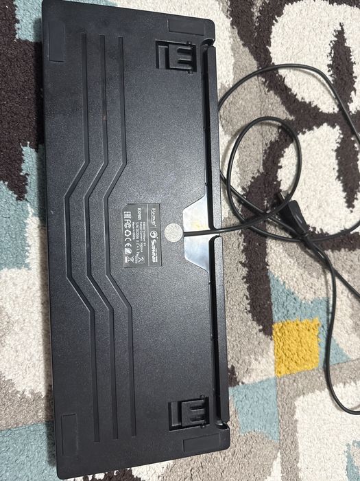 Tastatura gaming toate tastele doar ca nu sunt in poza