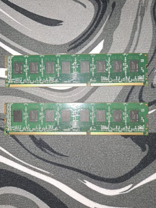 Продавам рам памет 16 gb 8×2 DDR3