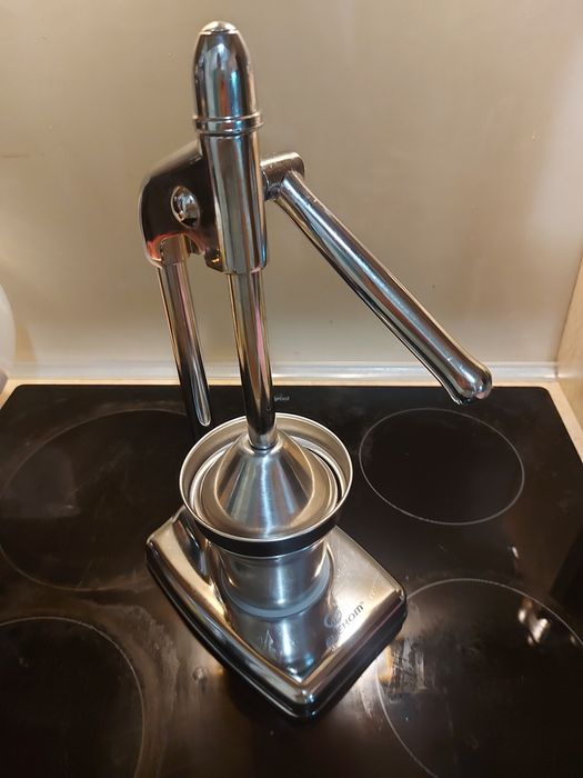 Цитрус преса за фреш