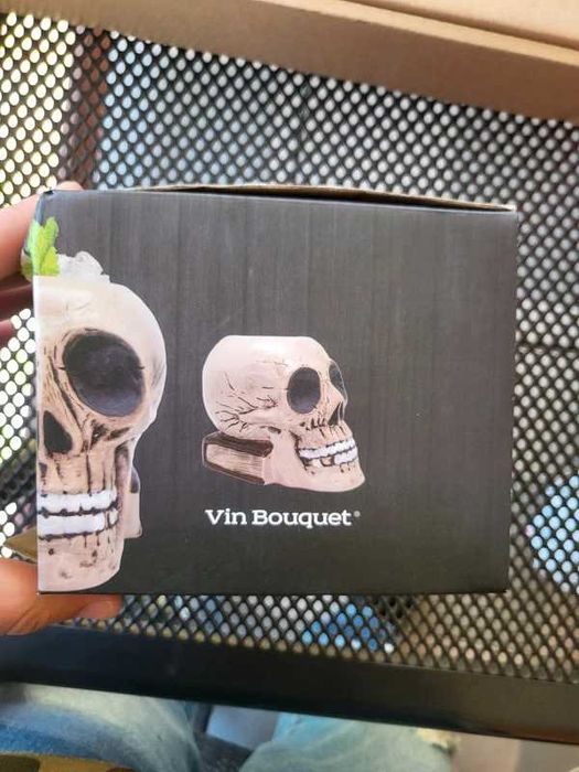 Pahar craniu pentru vin și cocktail