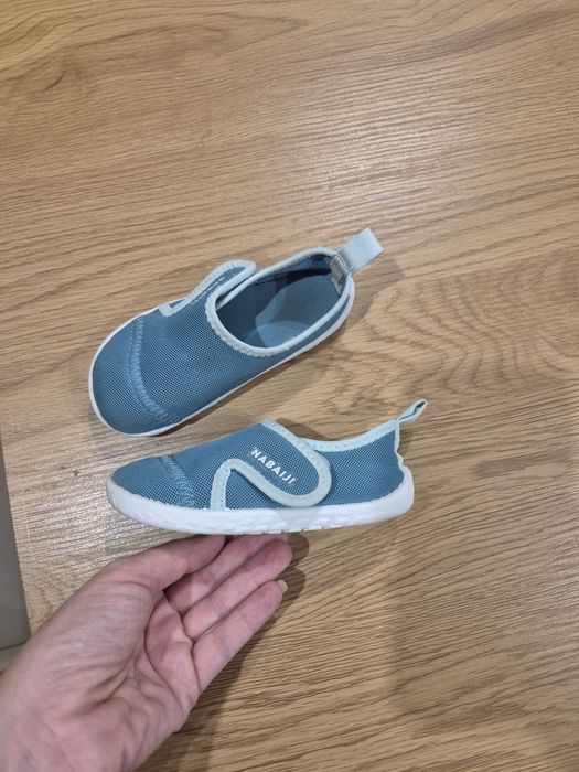 Два чифта пантофи 23/24