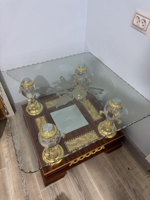 Подставка, журнальный столик