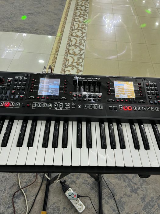Roland EA7 роланд