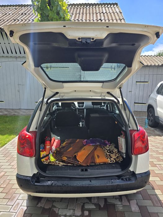 Peaugeot 207 sw 1.6 HDI