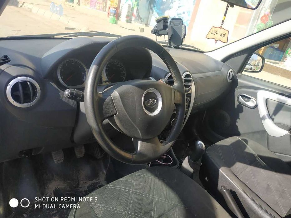 Lada Largus cross sotiladi