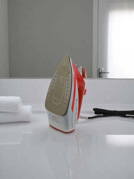 Утюг для глажки, мощный паровой с антипригарным покрытием