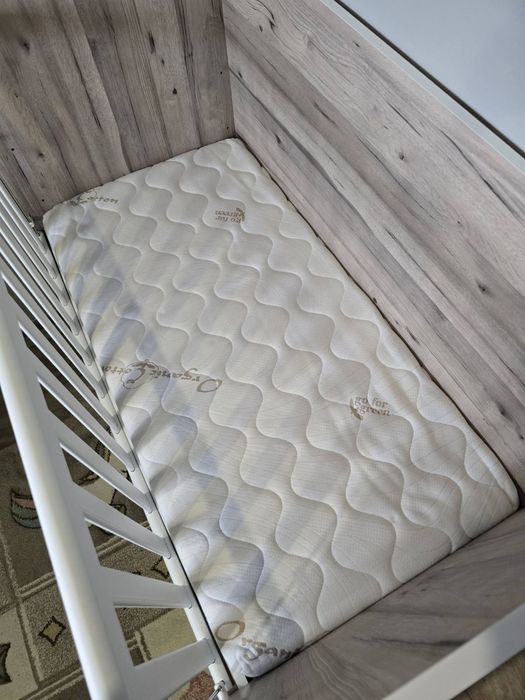 Бебешка кошара / легло с подвижна решетка на три нива в цвят