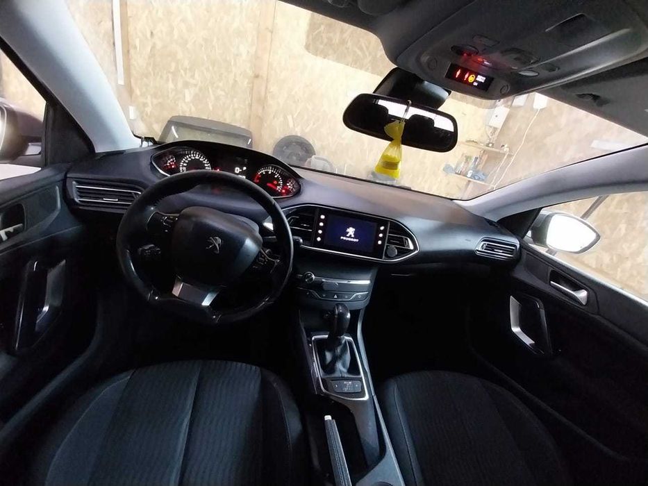 Peugeot 308 automat avariat
