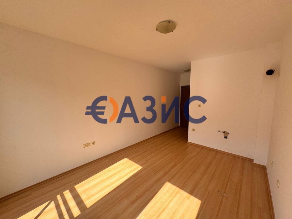 Продава се Едностаен апартамент в к.к. Слънчев бряг - 25 кв.м за 720 €/кв.м - Снимка #5