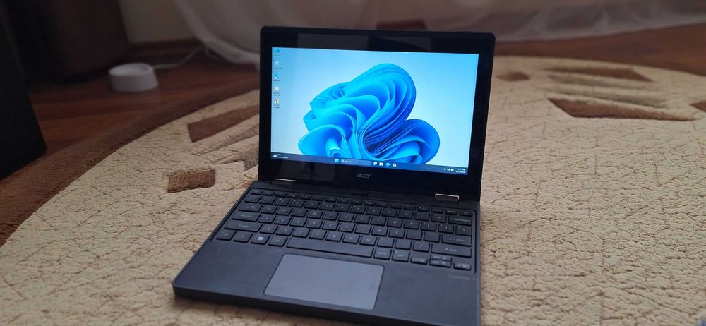 Laptop Acer TravelMate Spin 11 (N100 Quad-Core  8GB RAM  128GB SSD NVMe  Windows 11