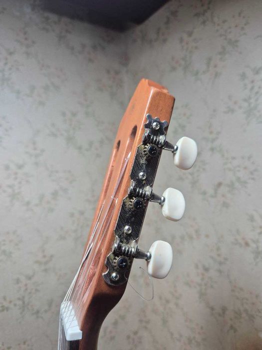 Гитара Yamaha c40m