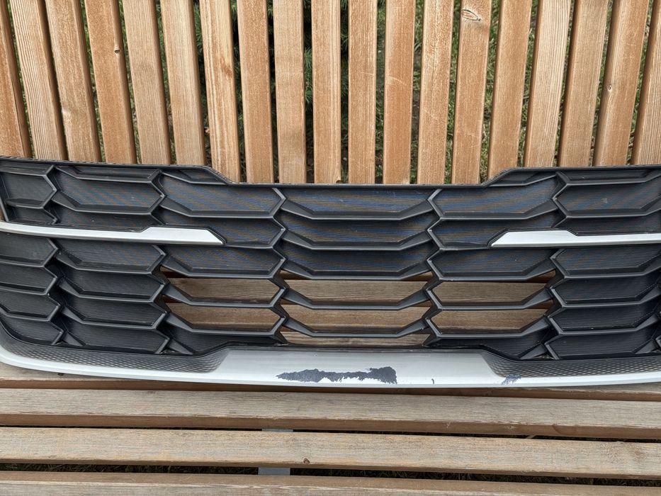 Kia Seltos 2024 продам решетку !