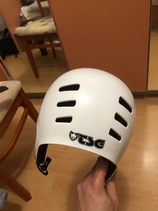 Каски за bmx/dirt jump