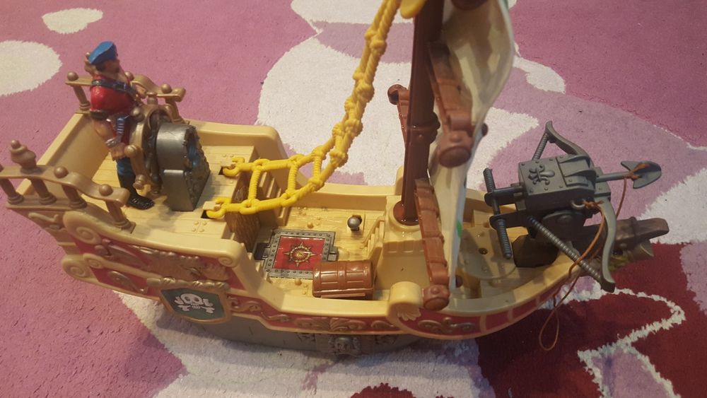 Игрушка Пиратский корабль