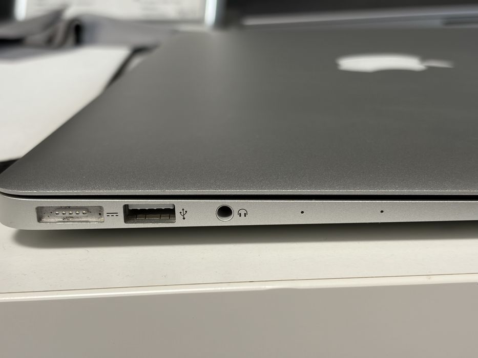 Macbook Air 13-inch 2017