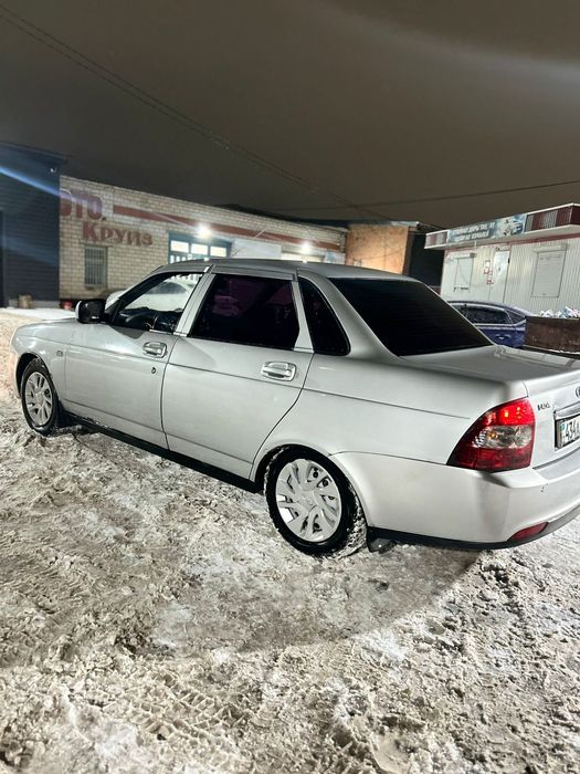 Машина приора ..