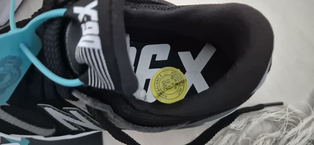 Кроссовки New Balance X90