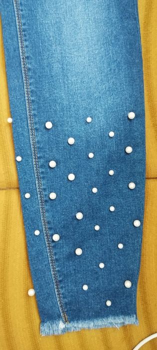 Slim fit дънки с перли