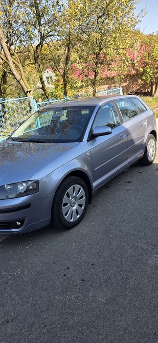 Vând Audi a 3 sline