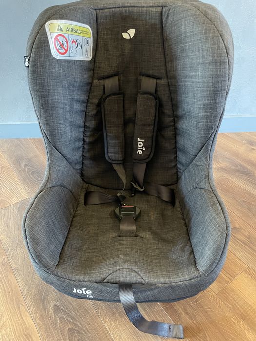 Автокресло Joie tilt