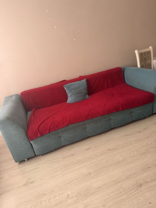 Отдам даром диван