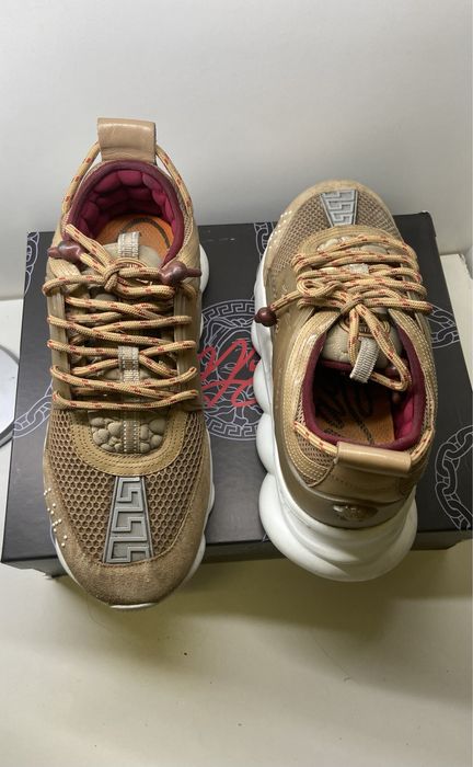 Versace chain reaction