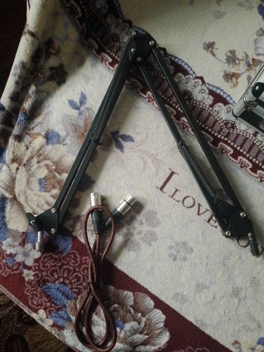 Студийный микрофон(домашняя студия записи)