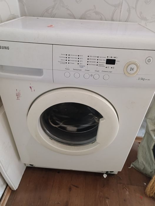 Продам стиралку на 3,5 кг