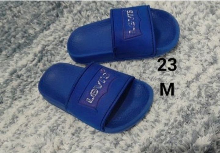 Vînd încălțăminte pentru copii