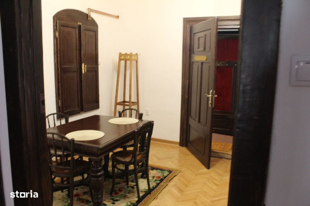 Duplex ultracentral, langa Biserica Neagra