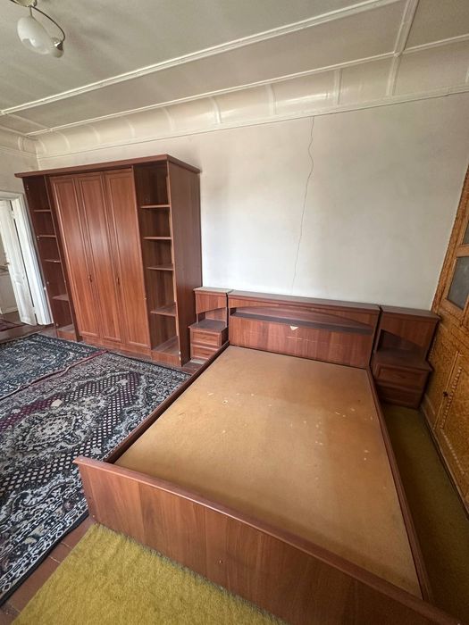 Eski spalny mebel sotiladi