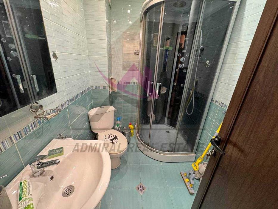 Дава се под наем Тристаен апартамент в Варна, Колхозен пазар - 70 кв.м за 700 € - Снимка #4